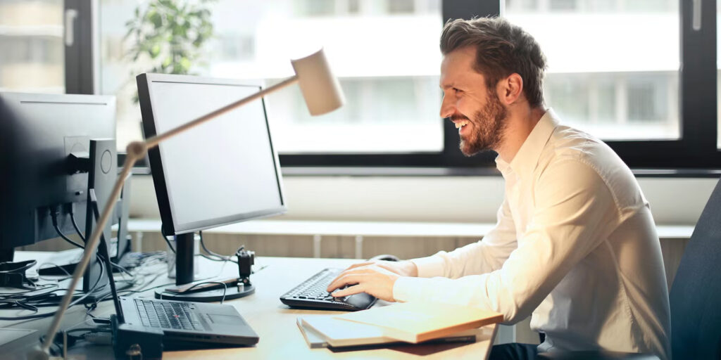 A person doing computer research